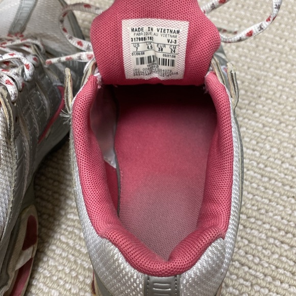 Nike Silver and Pink Max Air Sneakers (size 7) - Picture 8 of 10